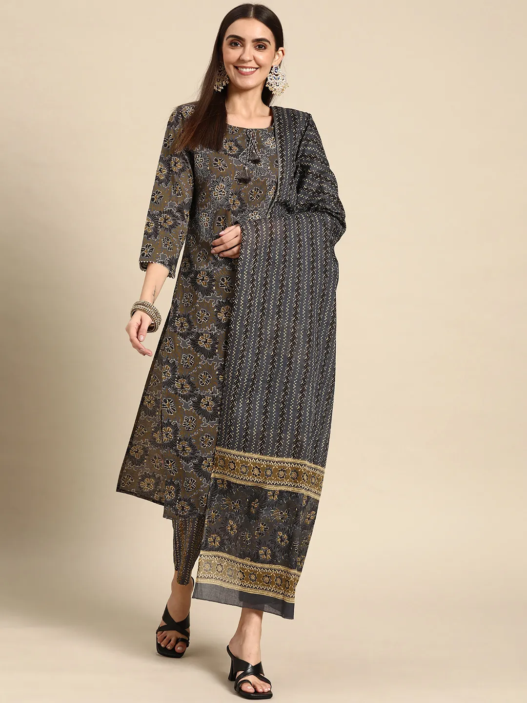 Prakrti Grey Cotton Printed Kurta Pant Set With Dupatta